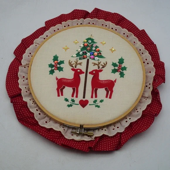 2 Vintage Christmas Embroidery Hoop Stamped Fabric Country Christmas Decor - Picture 2 of 6